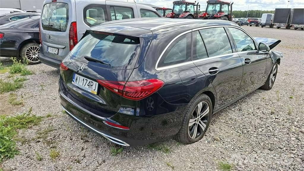 Mercedes-Benz C 200 سيارات