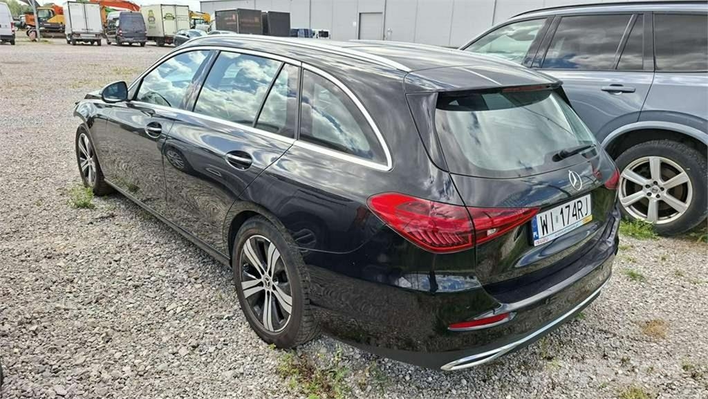 Mercedes-Benz C 200 سيارات