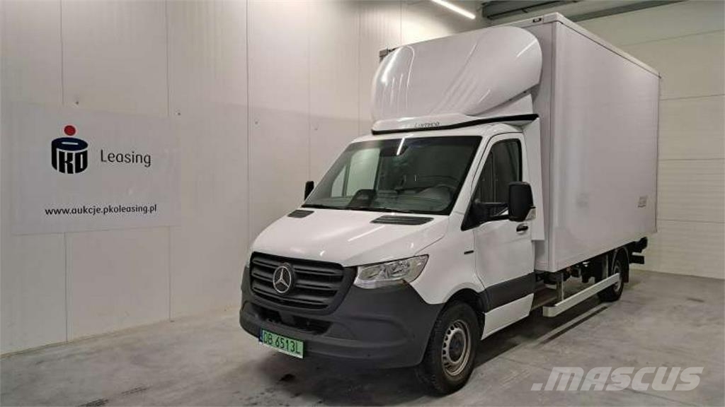 Mercedes-Benz Sprinter شاحنة مقفلة