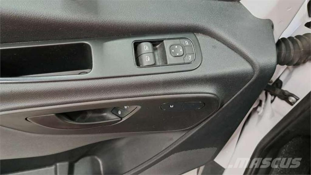 Mercedes-Benz Sprinter شاحنة مقفلة