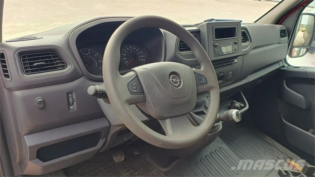 Opel Movano شاحنة مقفلة