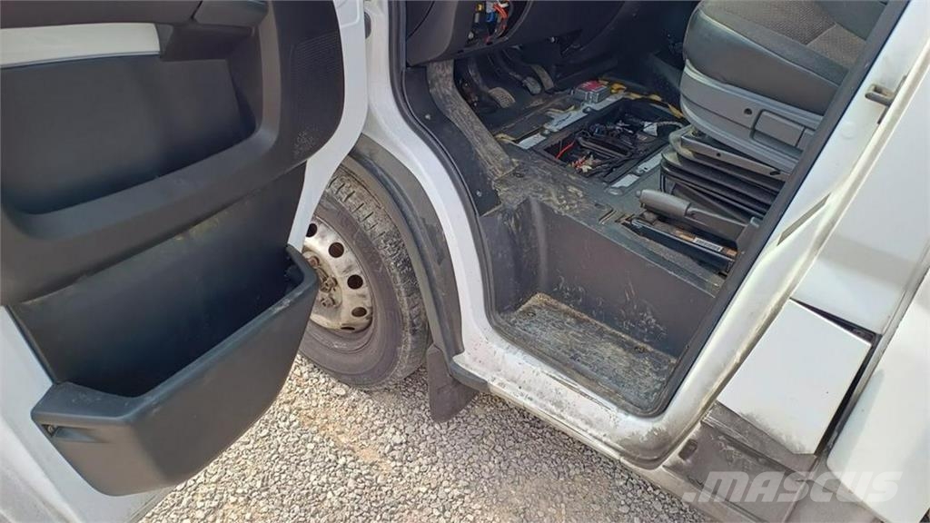 Opel Movano شاحنة مقفلة