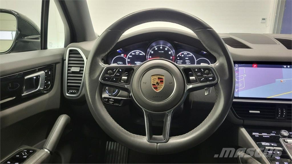 Porsche Cayenne سيارات