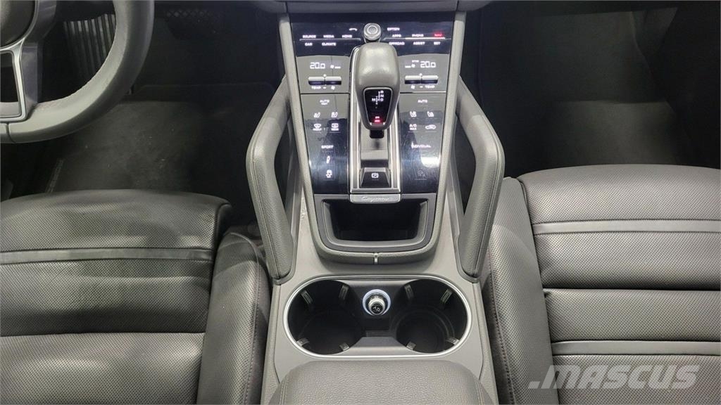 Porsche Cayenne سيارات
