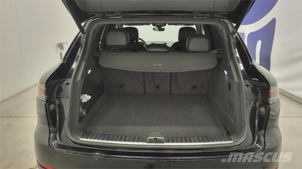 Porsche Cayenne سيارات