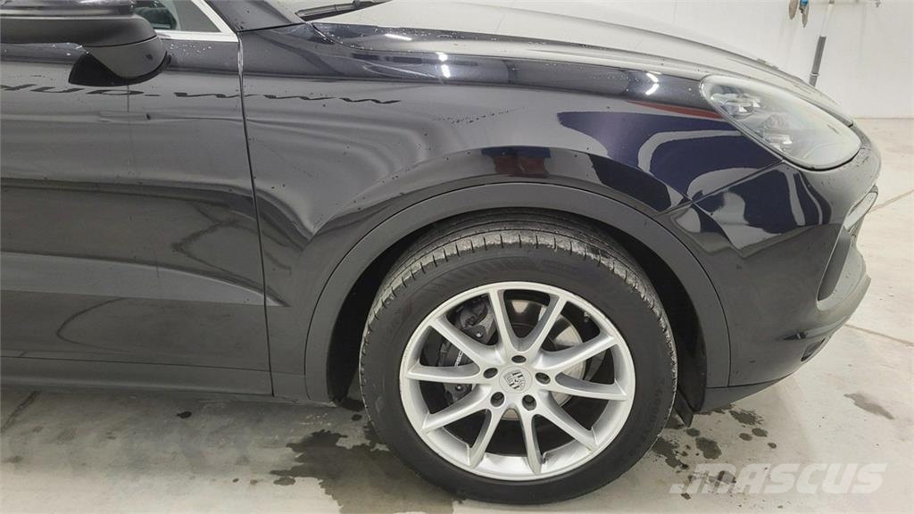 Porsche Cayenne سيارات