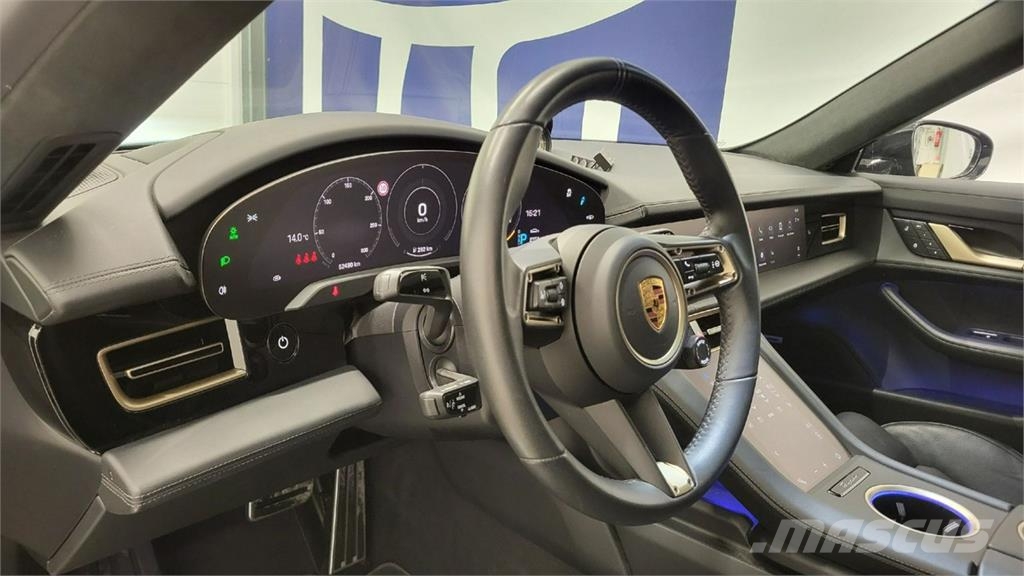 Porsche Taycan Osobní vozy