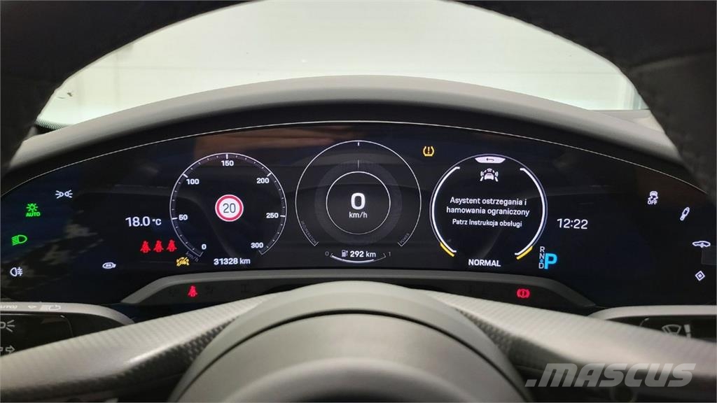 Porsche Taycan سيارات