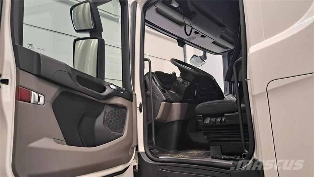Scania R460 Τράκτορες