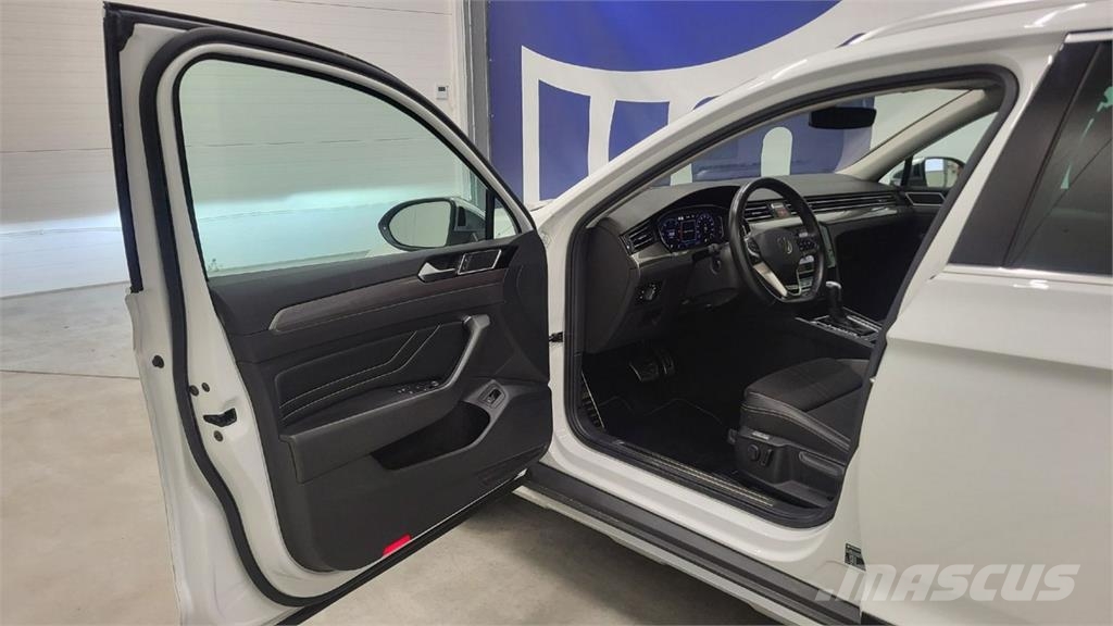 Volkswagen Passat 汽車