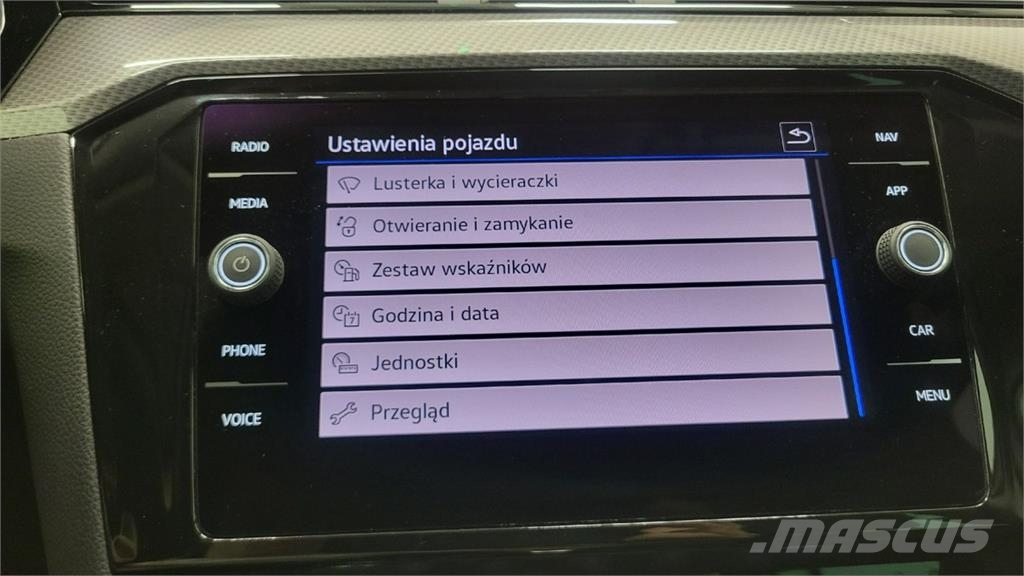 Volkswagen Passat 汽車
