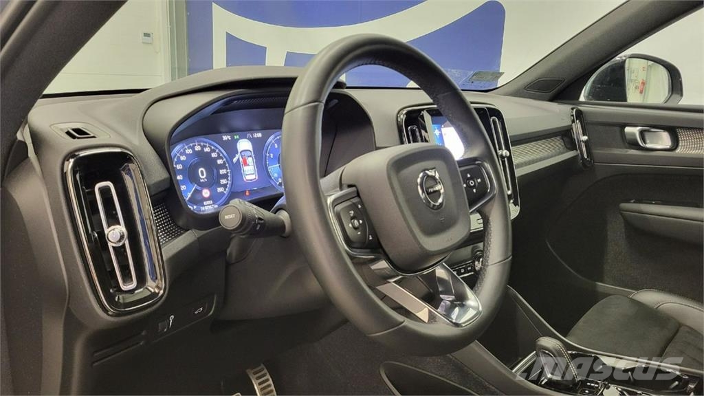 Volvo XC 40 Carros