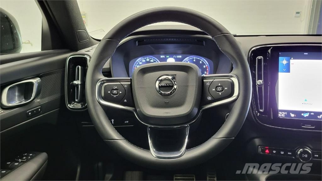 Volvo XC 40 Carros