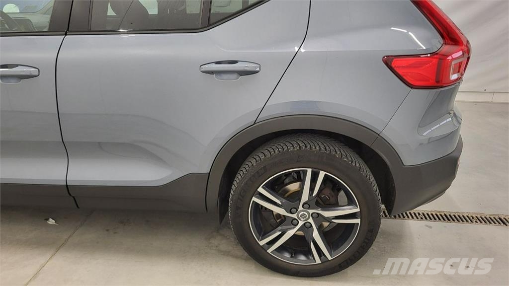 Volvo XC 40 Carros