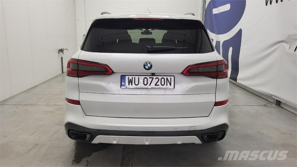 Volvo XC 40 Carros