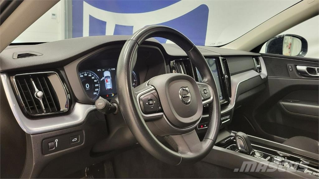 Volvo XC 60 Carros