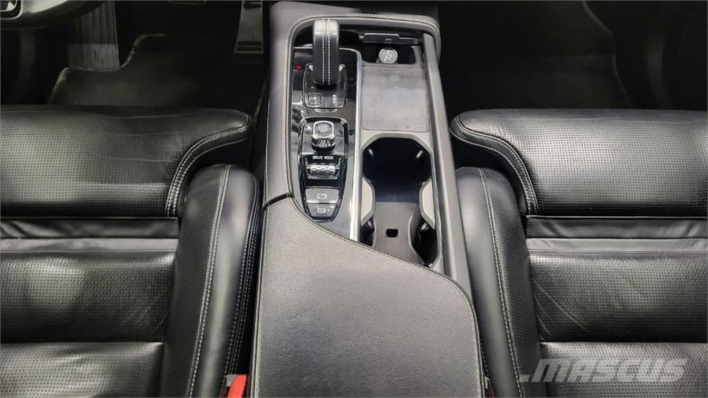 Volvo XC 90 Carros