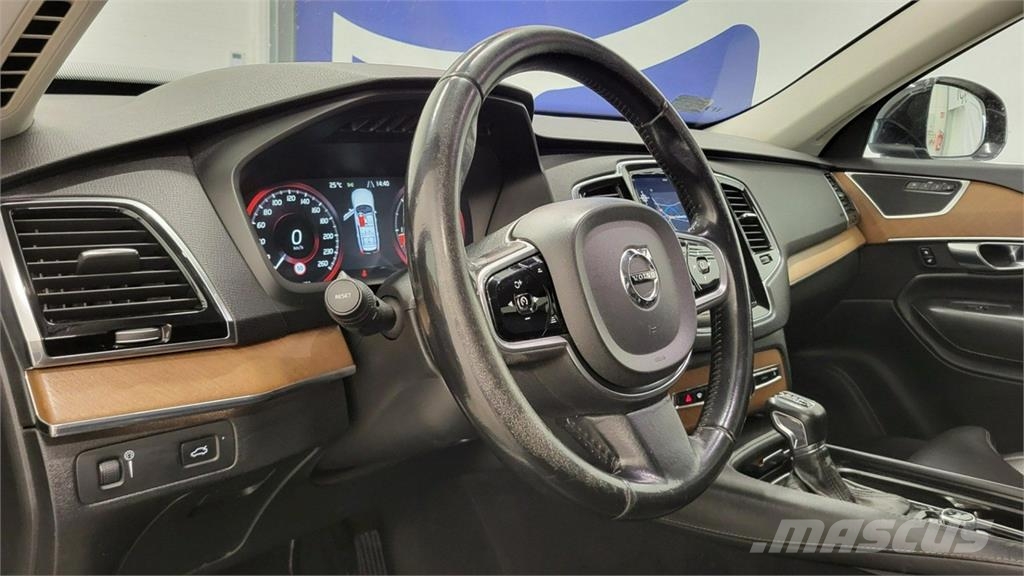 Volvo XC 90 سيارات