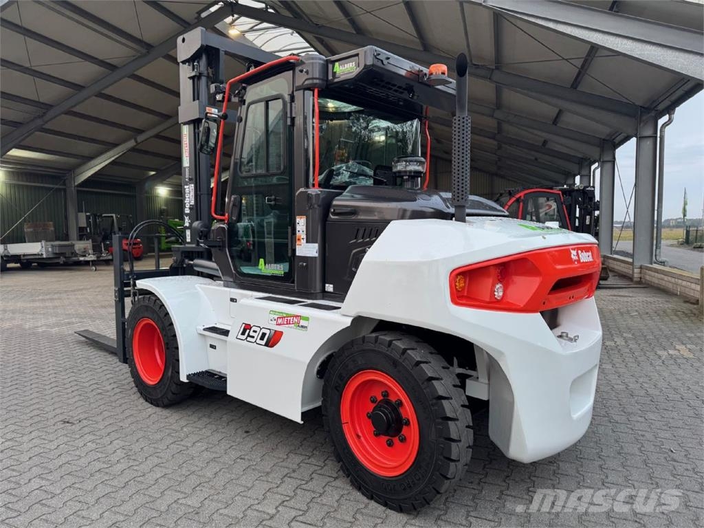 Bobcat D 90 S 9 شاحنات الديزل