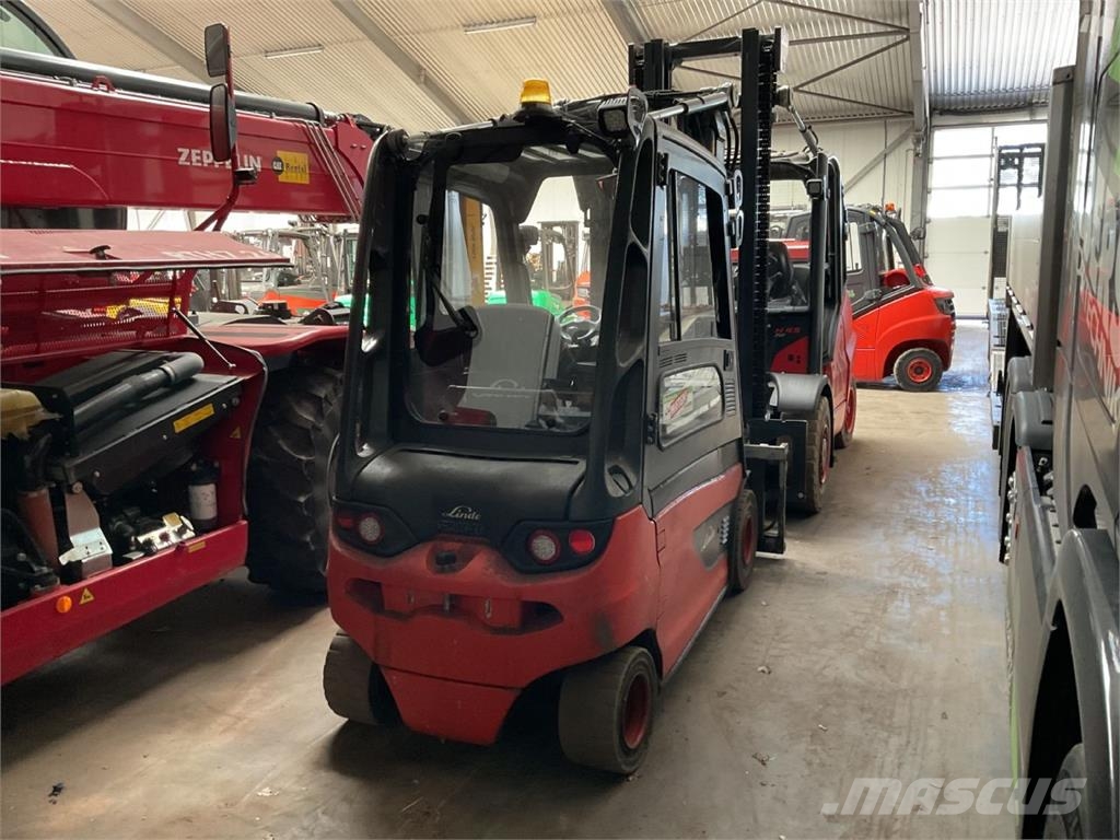 Linde E 30 - 01 Electric forklifts