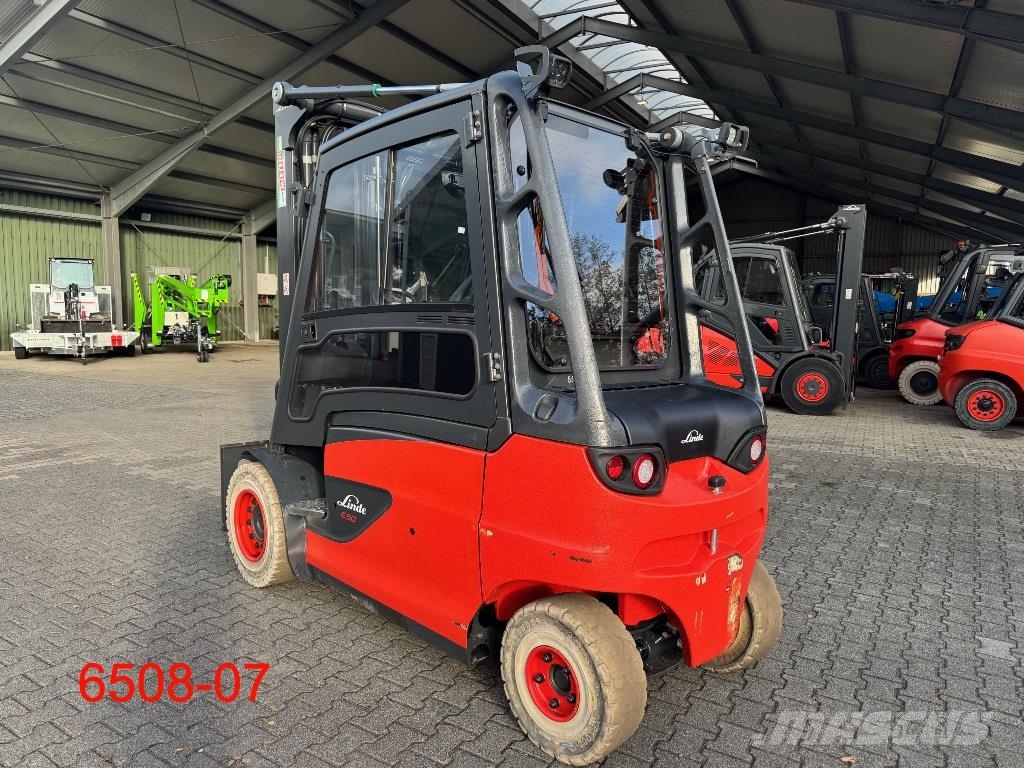 Linde E 50 HL 01 شاحنات ذات رافعات شوكية تعمل بالكهرباء