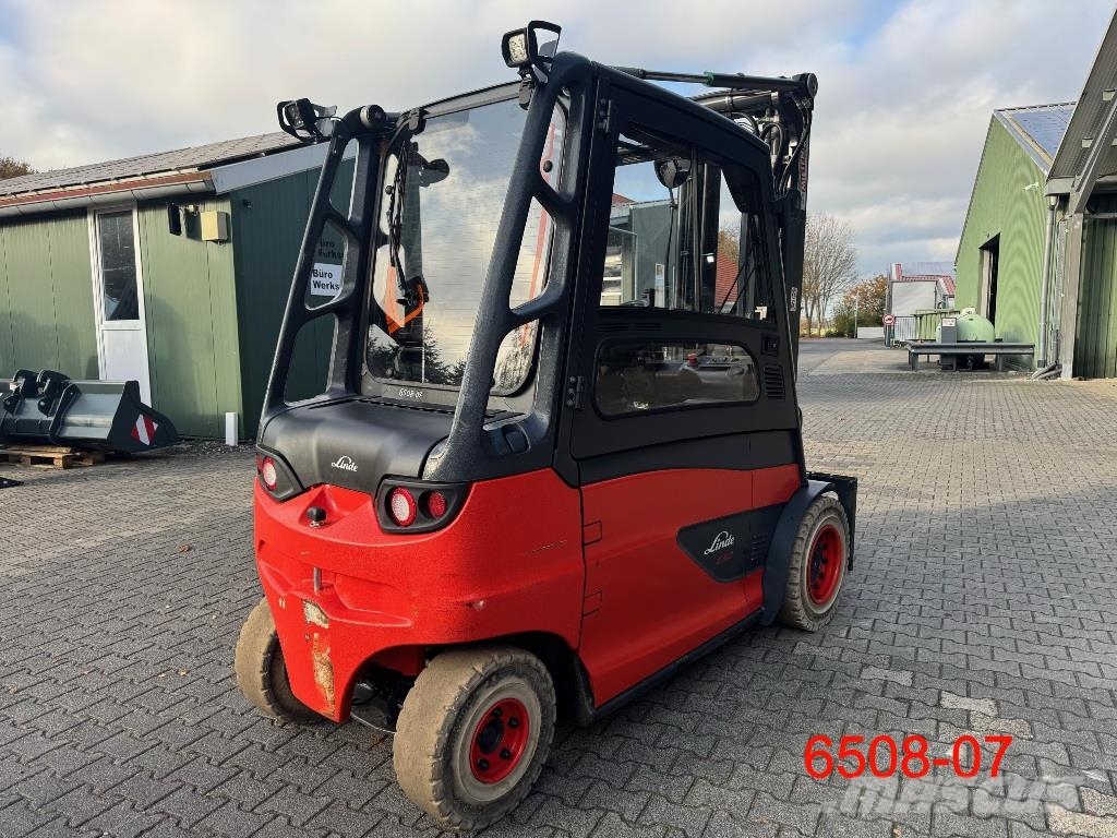 Linde E 50 HL 01 شاحنات ذات رافعات شوكية تعمل بالكهرباء