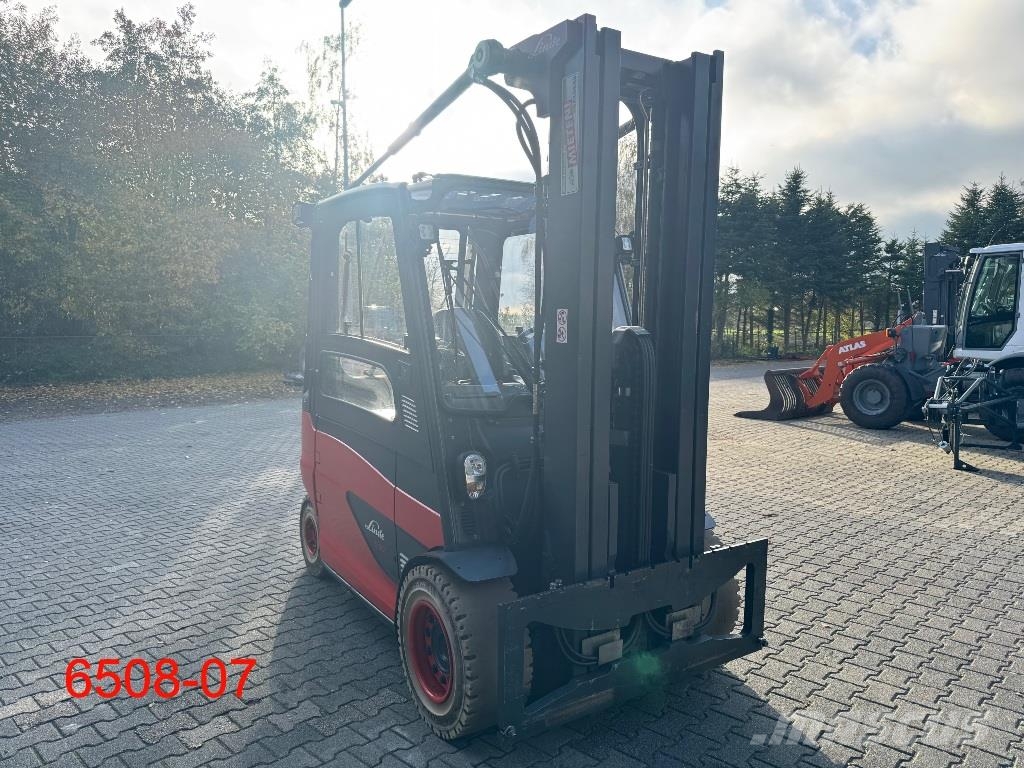 Linde E 50 HL 01 شاحنات ذات رافعات شوكية تعمل بالكهرباء