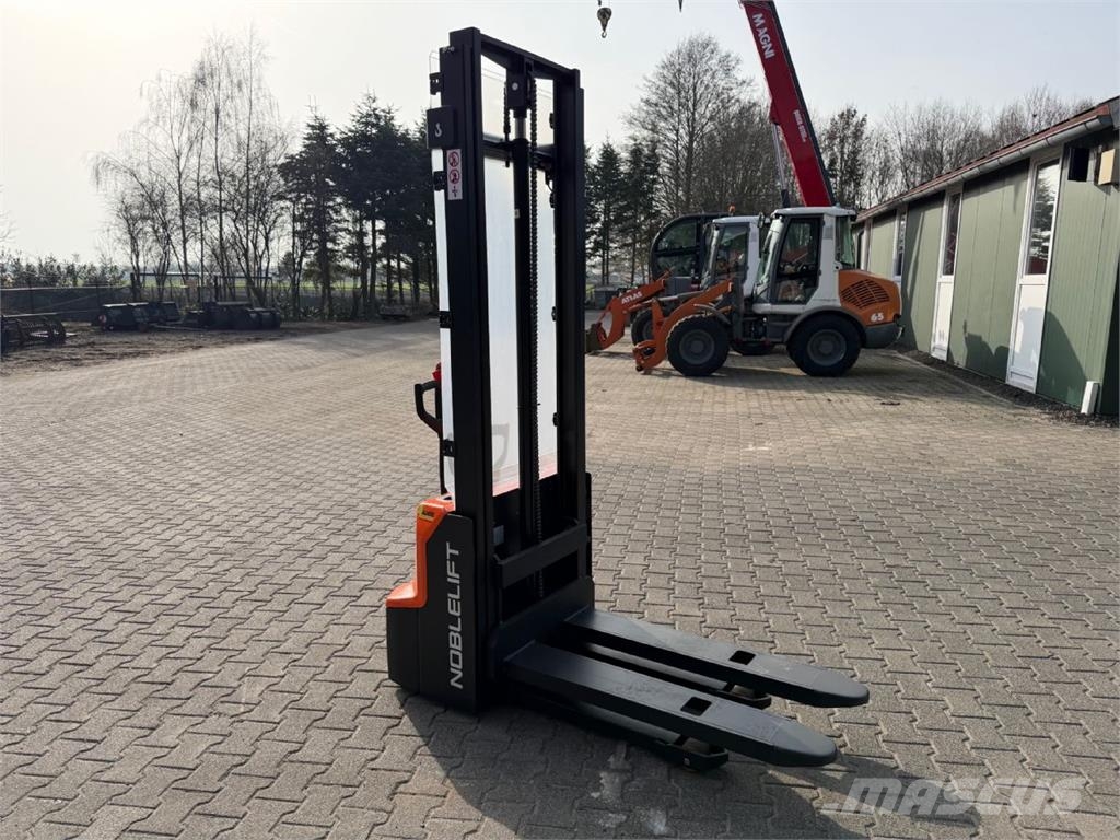 Noblelift PSE 12 B Ručni električni viličar