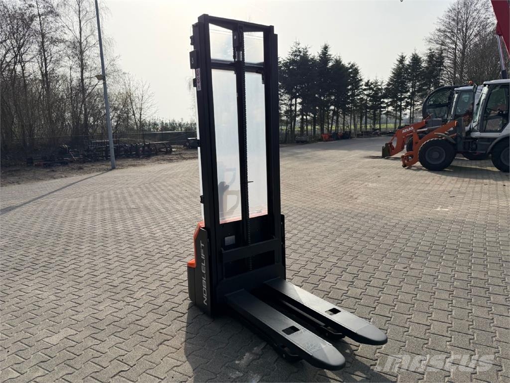 Noblelift PSE 12 B Ručni električni viličar