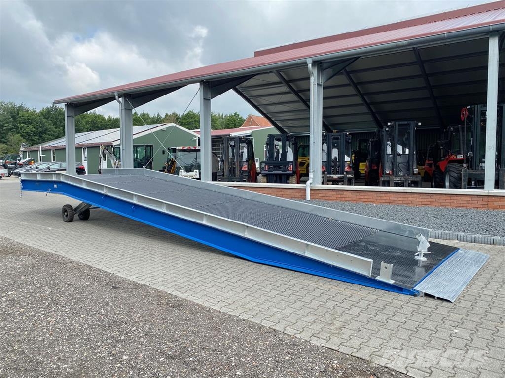 *Sonstige Verladerampe VR 12 / 2.5 lackiert Rampalar