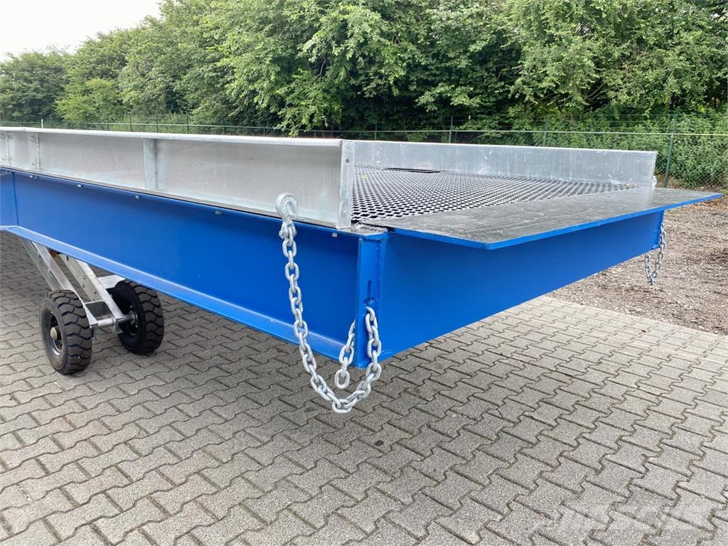 *Sonstige Verladerampe VR 12 / 2.5 lackiert Rampalar