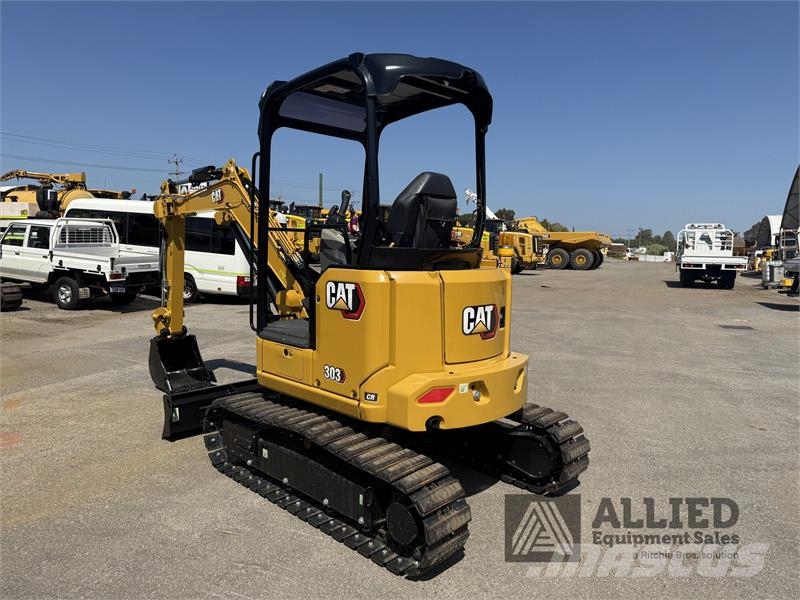 CAT 303CR 小型挖掘机