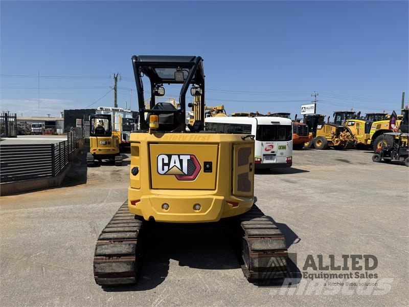 CAT 305CR 小型挖掘机