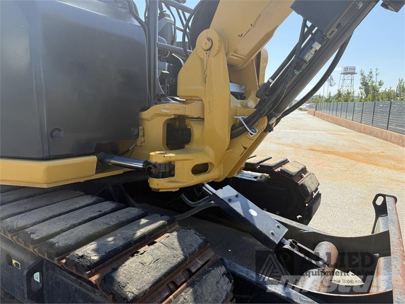 CAT 305CR 小型挖掘机