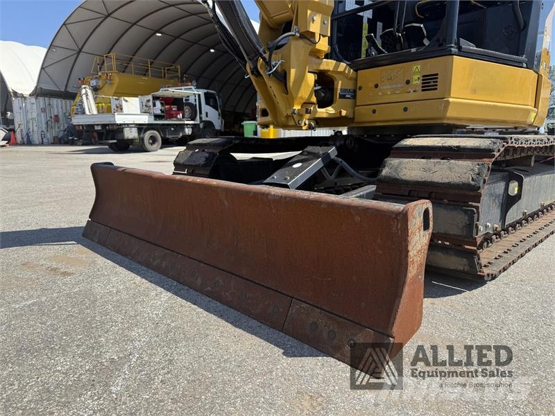 CAT 305CR 小型挖掘机