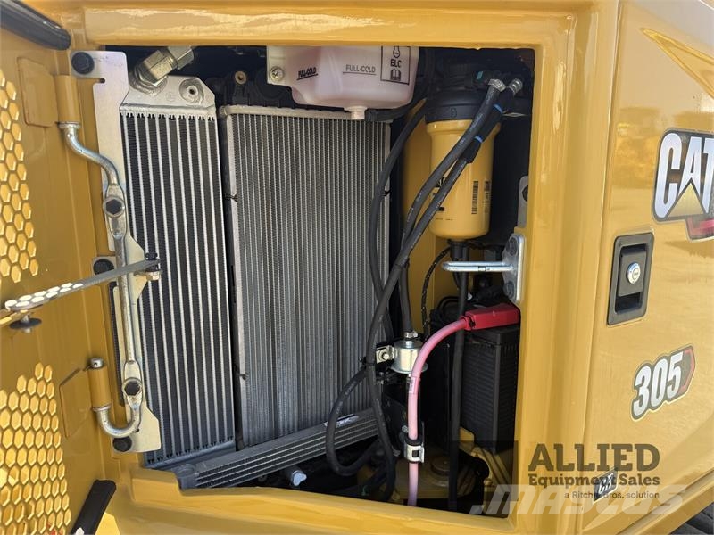 CAT 305CR 小型挖掘机