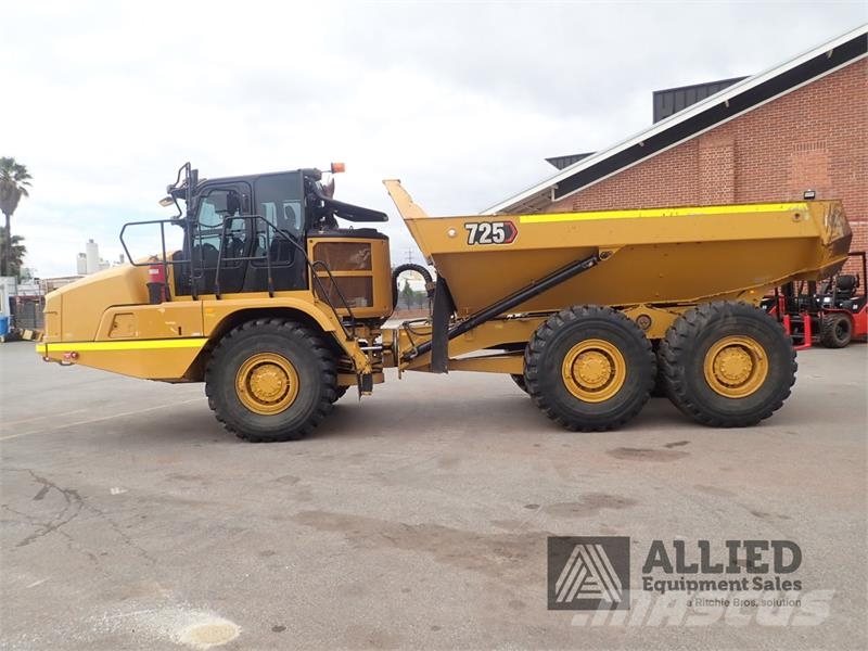 CAT 725 Tombereau articulé