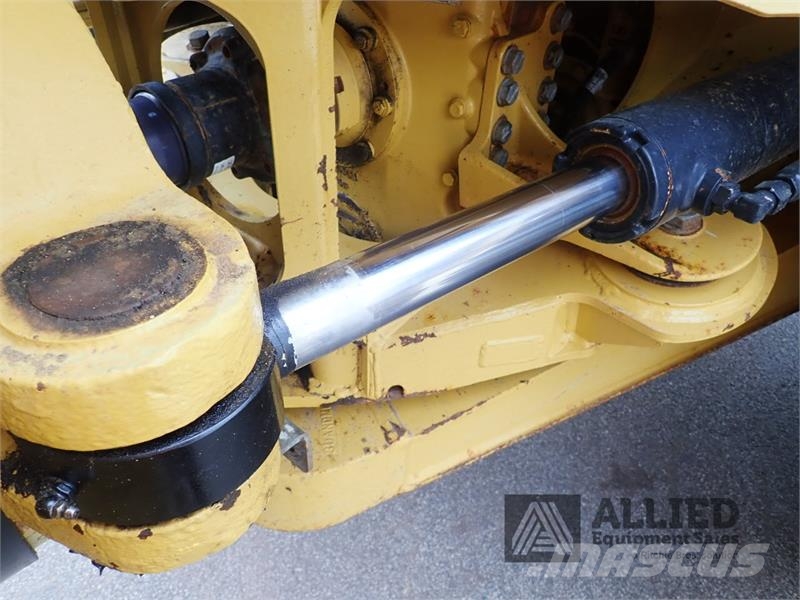 CAT 725 Tombereau articulé