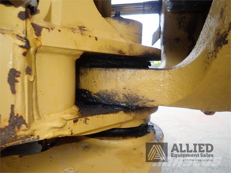 CAT 725 Articulated Haulers