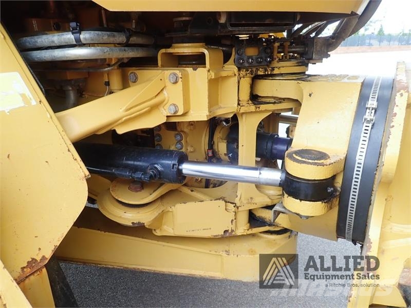 CAT 725 Tombereau articulé