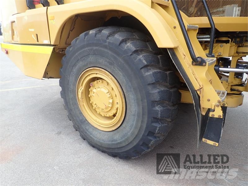 CAT 725 Articulated Haulers