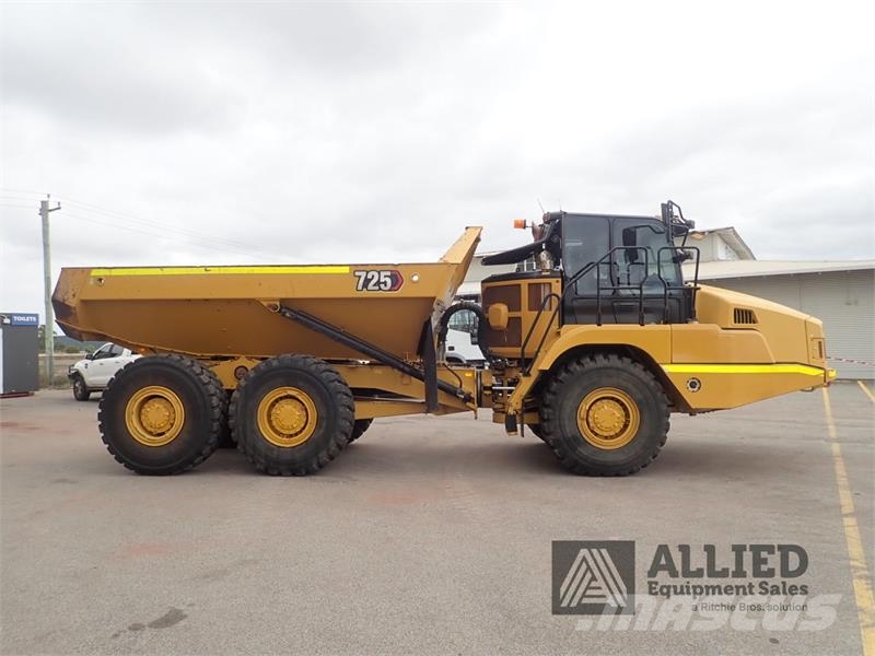 CAT 725 Tombereau articulé
