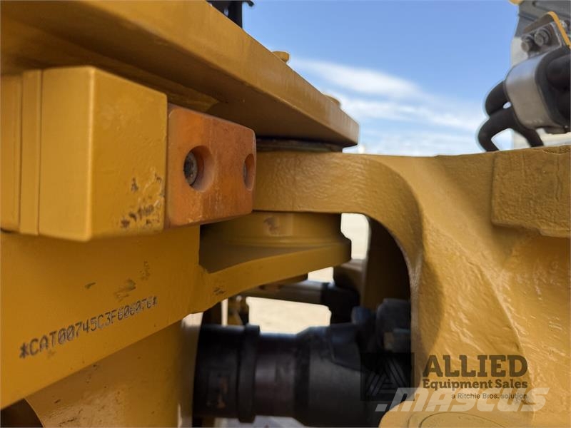 CAT 745 Camiones articulados