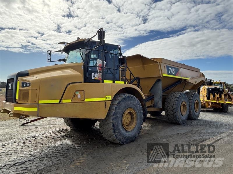 CAT 745 Camiones articulados