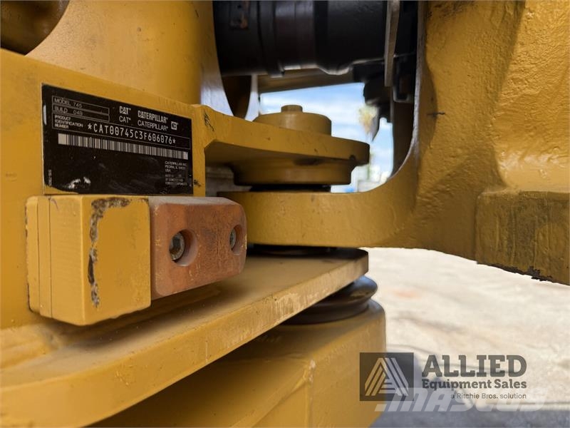 CAT 745 Camiones articulados