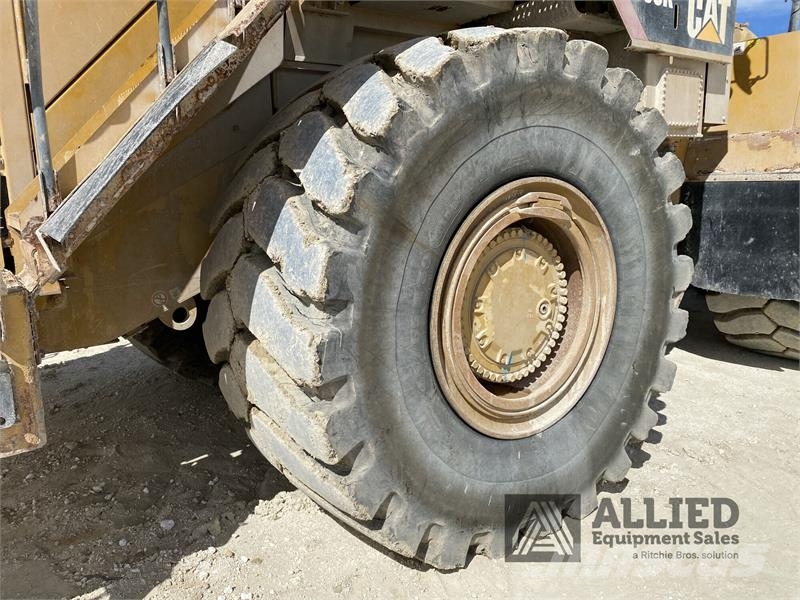 CAT 990K Фронтальні навантажувачі