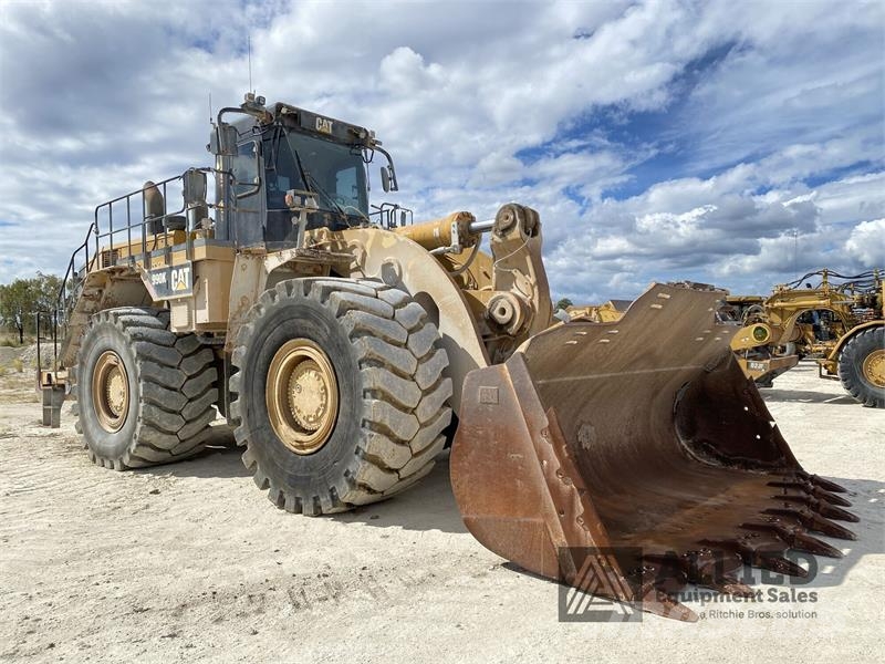 CAT 990K Фронтальні навантажувачі