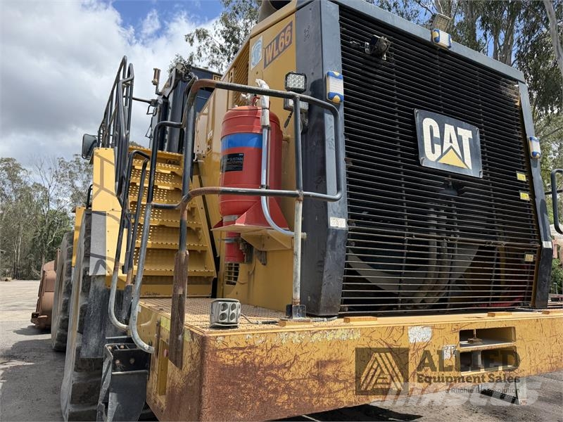 CAT 990K Kolesni nakladalci