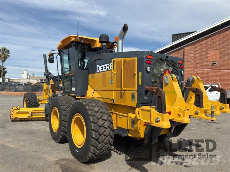 John Deere 872GP Greideriai