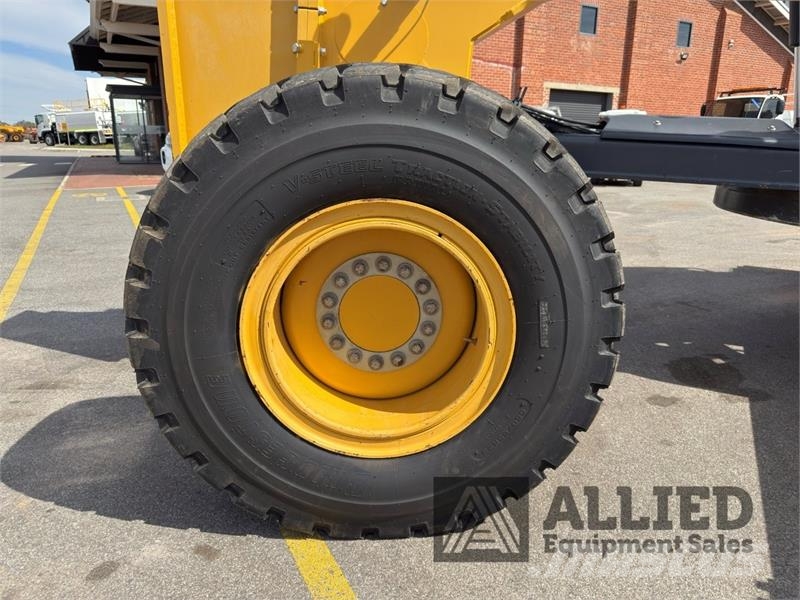 John Deere 872GP Greideriai